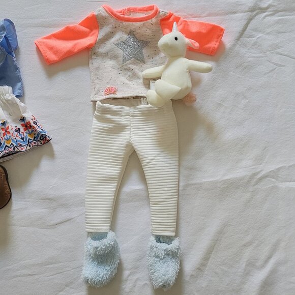 Our Generation 18" Fashion Doll with Lot of Accessories - Picture 9 of 9